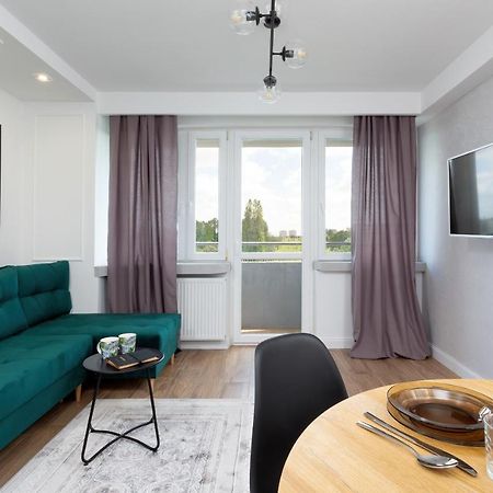 Metro Marymont Apartment By Noclegi Renters Warsaw Exterior photo